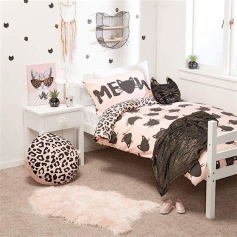 cat themed bedroom decor